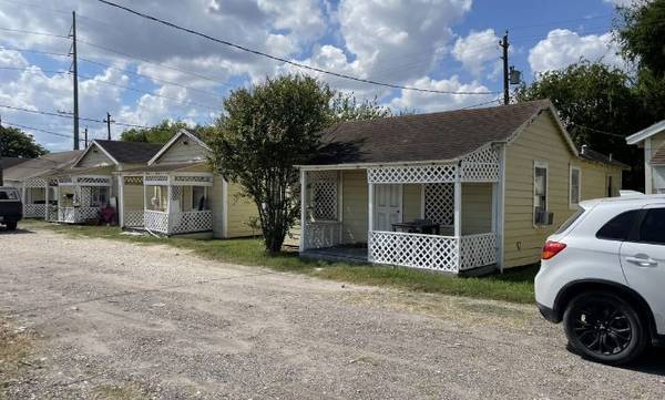 $599 / 395ft2 - Studio + 1 Bath - Cabin (Corpus Christi)64036542349059123
