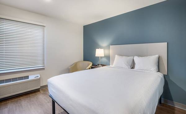 $483 / 1br - Must-Have Amenities at Prices You'll Love! (5742 Northridge Dr, Gurnee, IL)63898734276995122