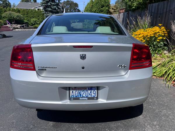 Charger AWD R/T 2007 - $3.500 (Edmonds)63469764829185124