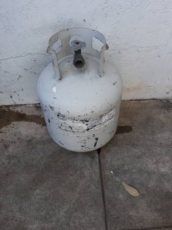 6@ 5 GALLON PROPANE TANKS $10ea - swap at HomeDepot save $49 ea 1