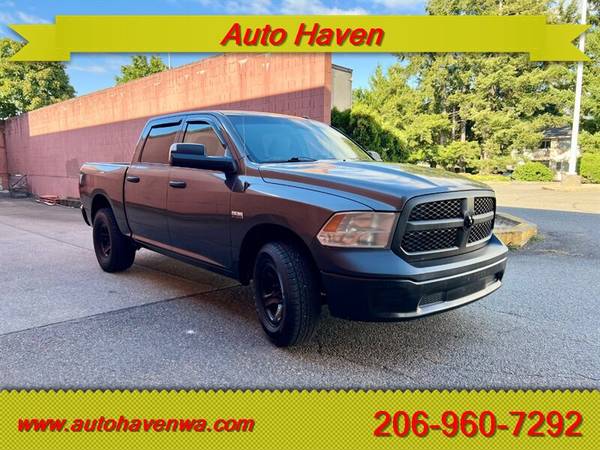 2017 RAM 1500 ST Crew Cab 4x4 - $11,99563622986612227121