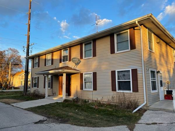 $900.00 / 2br - 3305 Main Ave #201 (upper)63813312554627120