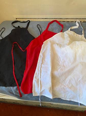 14 Full size aprons 1