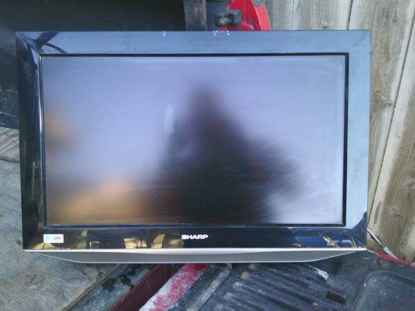 25" sharp tv 1