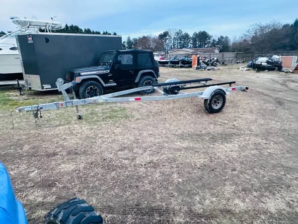 NICE 2016 KARAVAN GALVANIZED BOAT TRAILER FOR A 16'-20’ BOAT WITH LEDS 1