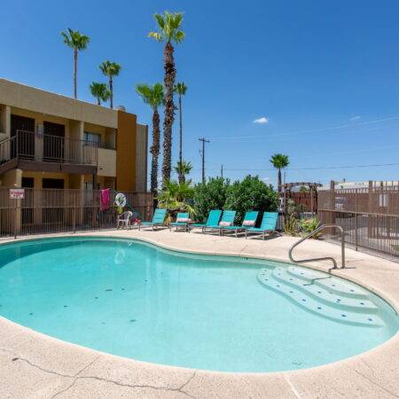 $950 / 2br - 938ft2 - Mountain Ridge Apartments63674947173251124