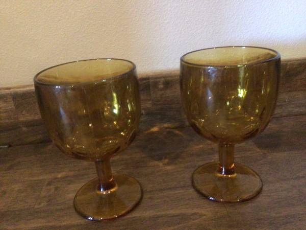 2 Vintage Amber Tea Goblets 1