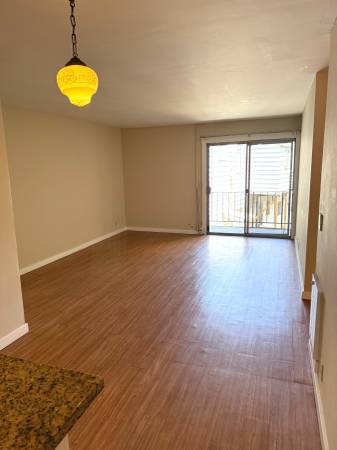 $1,795 / 1br - Large One Bedroom - Walk to Lake Merritt (oakland lake merritt / grand)63940544481794122