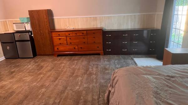 $575 / 1br - Large room+Private Bath (Mandarin)63377618326275122
