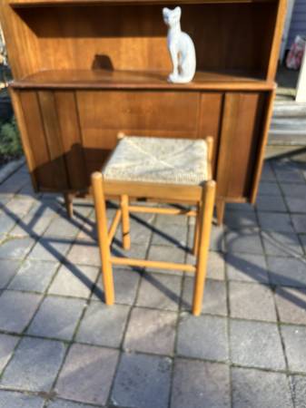 Vintage Italian counter stool w/ woven paper cord seat A250 1