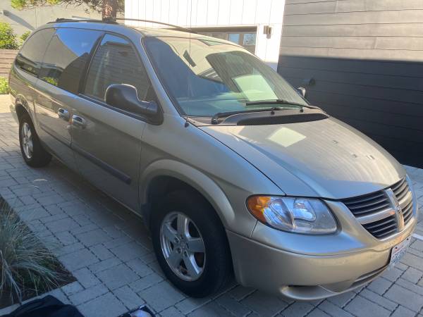 2007 Dodge Grand Caravan ODO 135,441 - $2,975 (West Seattle)63469776884481120