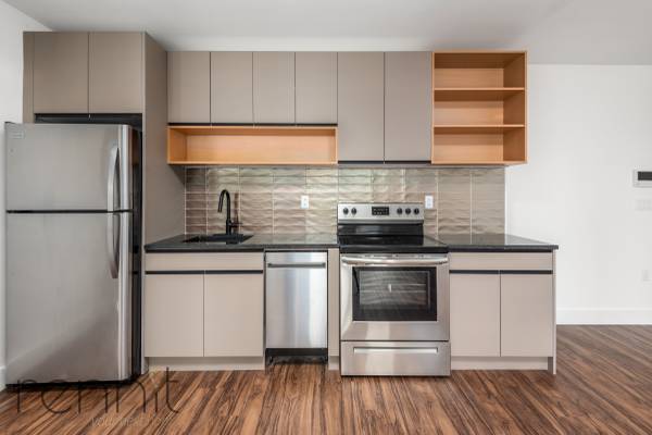 26-24 4th St – Luxury 1 Bed + Balcony | Rooftop + Gym | No Fee — photo 1 of 12