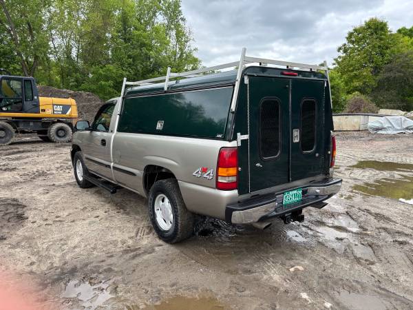 2001 GMC sierra 4x4 (sin óxido) - $6,000 (Richmond)63622676571523122