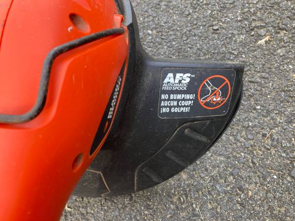 Black & Decker String Trimmer Grasshog Battery Powered (Tool Only) - $20 (Alburtis)62934687018371124