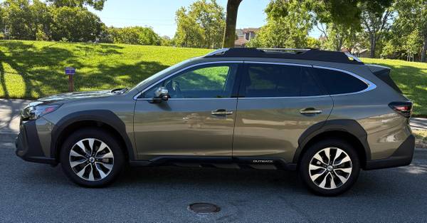 2023 Subaru Outback Touring XT - $33,100 (petaluma)63654703682305122