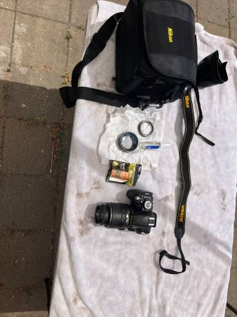 Nikon D3100 DLSR with bag 1