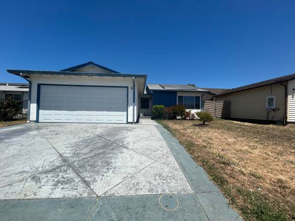 $3,500 / 3br - 1088ft2 - Spacious 3-Bedroom Home in Vallejo – Quiet Cul-de-Sac Location! (vallejo / benicia)63668012153219120