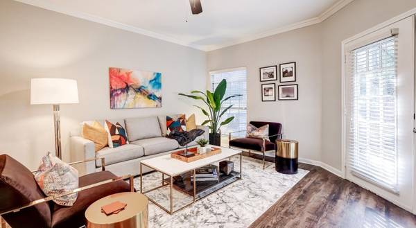 Bull Creek Condo/Garage/Amazing Rotunda/Texas Shaped Pool/Gym/Gated 1