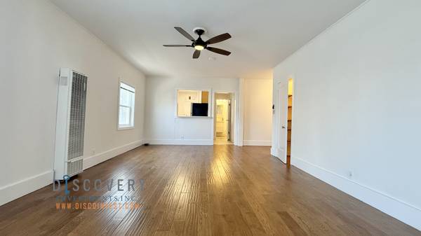 $1,895 / 450ft2 - Estudio con patio junto al lago Merritt en edificio de inspiración mediterránea (oakland lake merritt / grand)63785477124481124