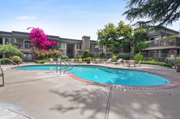 Dishwasher, Partially Gated Community, Refrigerator 1