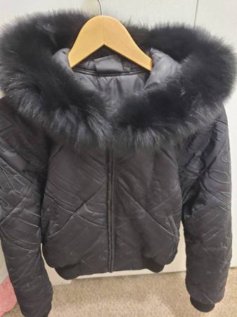 WOMEN'S BLACK LEATHER JACKET(Brand New)! 1