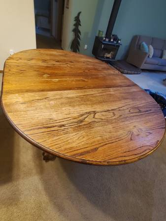 Solid oak kitchen table 1