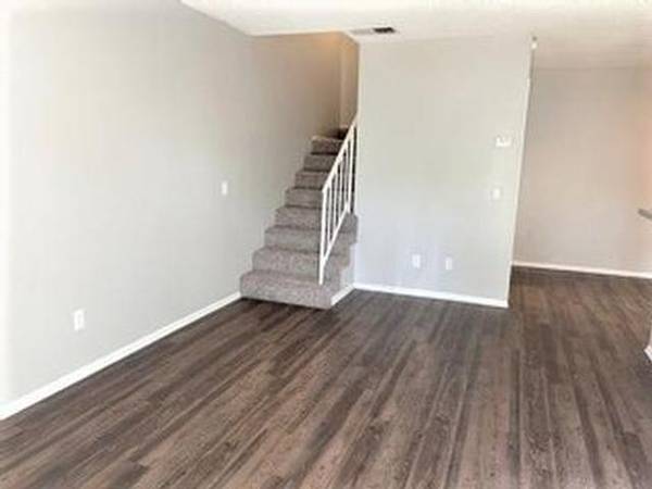 $2,349 / 2br - 946ft2 - Attached Garage, Cable/Satellite Ready, Ceiling Fan, Assigned Parking (Montclair)64028083221634122