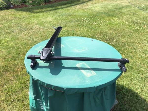 Thule Auto Bike Rack_Roof Mounted 1
