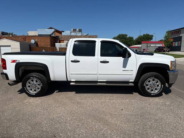 2014 CHEVROLET SILVERADO 2500HD LT CREW CAB SHORT BOX 6.6L V8 DIESEL - $22,950 (LA MOTORSPORTS WINDOM, MN)63470070028033124