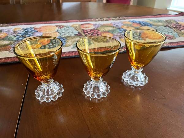 Anchor Hocking Berwick Boopie Amber liqueur/sherry glass 1