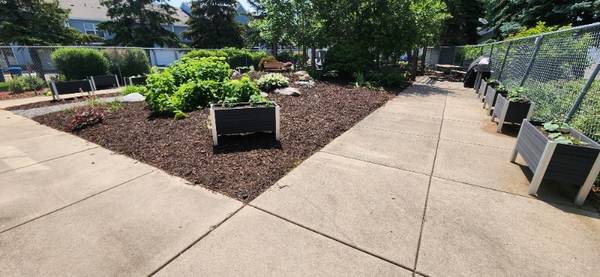 $1,445 / 1br - 659ft2 - Central Heat, Washer/Dryer, and More – Available Now, Gone Tomorrow (1770 121st Ave NW, Coon Rapids, MN)63990227176451121