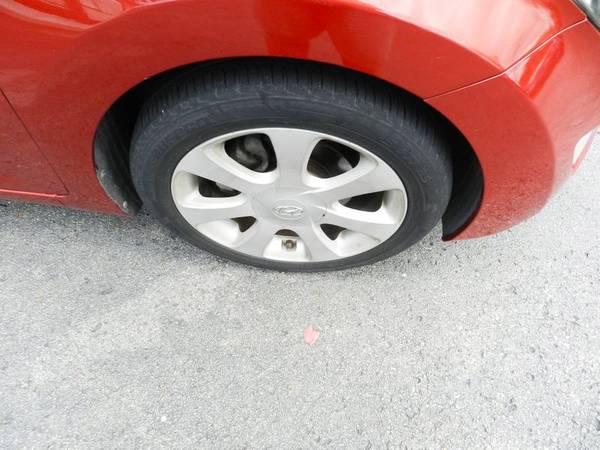 2011 *Hyundai* *ELANTRA* *Limited* - $8,995 (Hyundai ELANTRA)63470434021761124