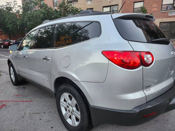 2012 CHEVY TRAVERSE LT - $4,795 (Bronx)63654717857665123