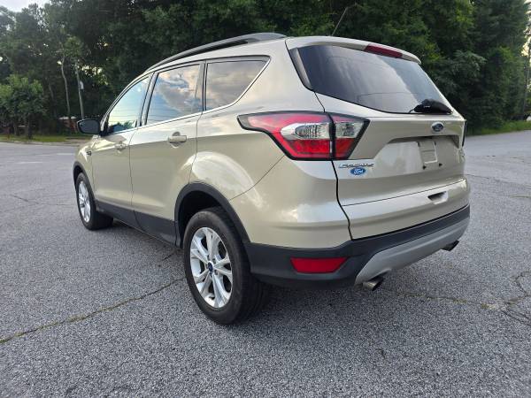 2018 Ford Escape - $6,000 (Morrow)63620699559811122