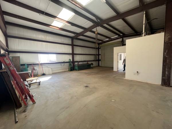 $1,200 / 1200ft2 - SHOP For RENT (Las Cruces)64047885500545123