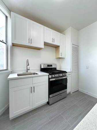 $900 / 1br - Spacious 1 Bedroom Apartment with Updated Kitchen (campbell)63888989920771124
