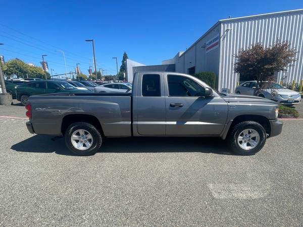 2010 Dodge Dakota Big Horn - $8,881 (_Dodge_Dakota_)63611903069569123