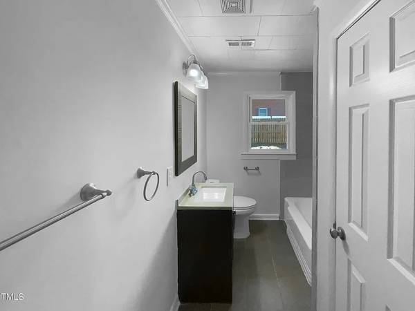 $800 / 2br - 750ft2 - Do not look past this three bedroom in CHILLICOTHE! (Chillicothe, OH 45601)63830340746115124