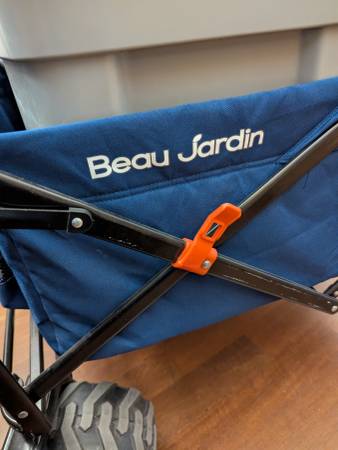 BEAU JARDIN Foldable Wagon 1