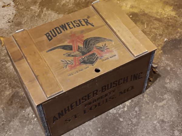 Vintage Anheuser-Bush (Budweiser) wooden crate 1