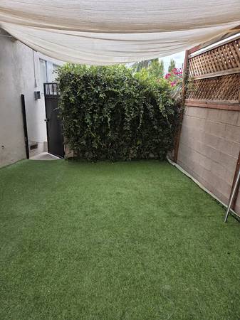 $1,960 / 1br - 500ft2 - Unidad individual para una o dos personas (Winnetka)63700996432643121