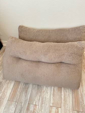 Pillows .Size is Big . 1