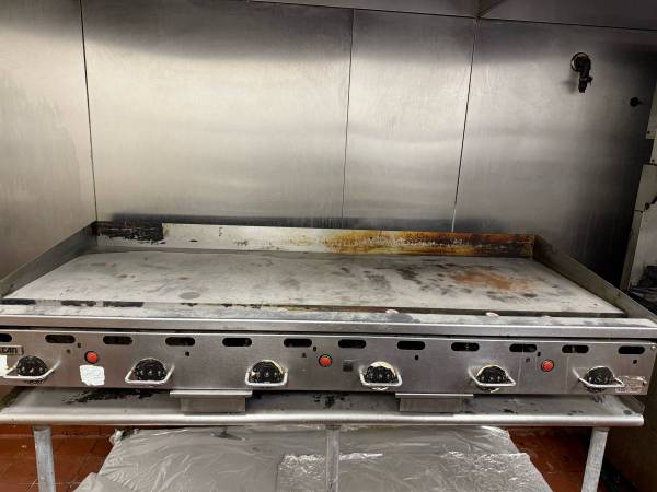 Vulcan 6 burner flat top grill 1