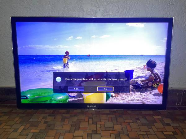 Samsung 46 In Inch Flat Screen HDTV LCD LED TV Wall Mounted Television 1