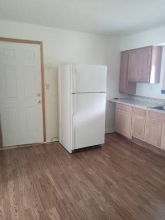 $900.00 / 2br - Unidad acogedora en Rockwood, PA | 400 Broadway St | $900/mes63977272597250121