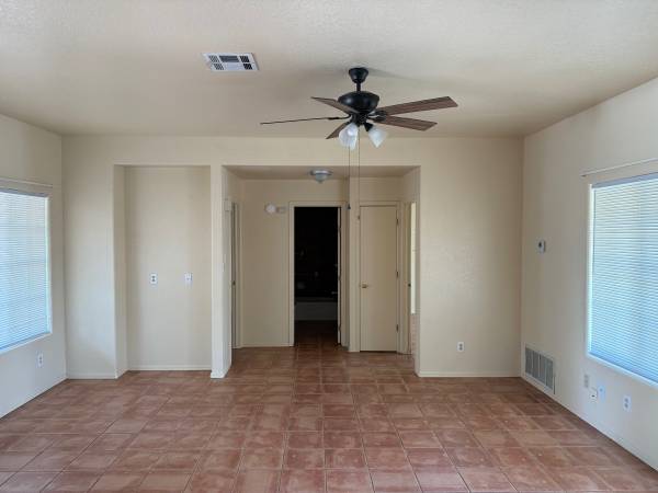 $950 / 2br - Quiet country apartment available63687913267075123