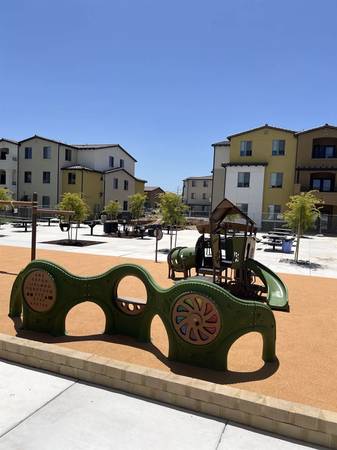 $2,732 / 2br - 952ft2 - No one wants old...you can have new! Brand new 2 BR, 2 BA! 952 sqft (Santa Maria - Centrally Located)63663854512259120
