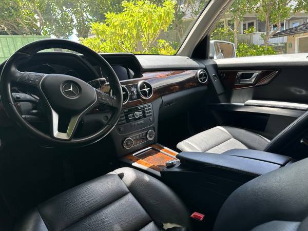 2013 Mercedes Benz GLK350 - $11,500 (Kahala)63617671187713123