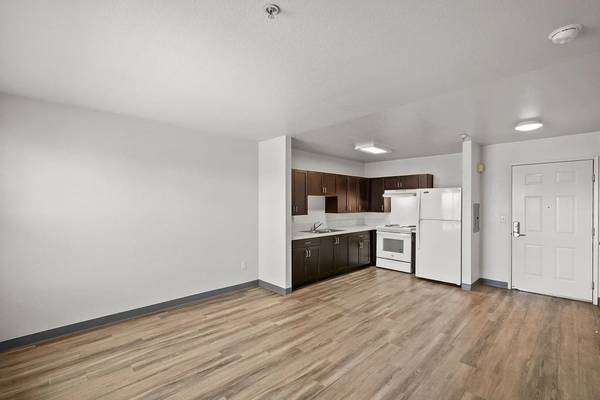 $1,260 / 1br - Cómodo hogar de 1 habitación en una comunidad de 62+ en San Jose. (San Jose central)63946668705923122