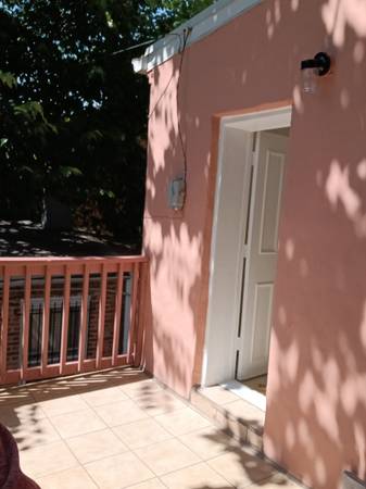 $1,450 / 3br - 3 bedroom 2 bathroom $1,450 (Baltimore)63860572274817121